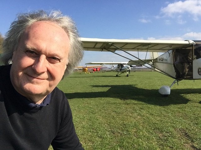 Who Can Fly Microlights?  Who?, Cost?, Difficulty & Location